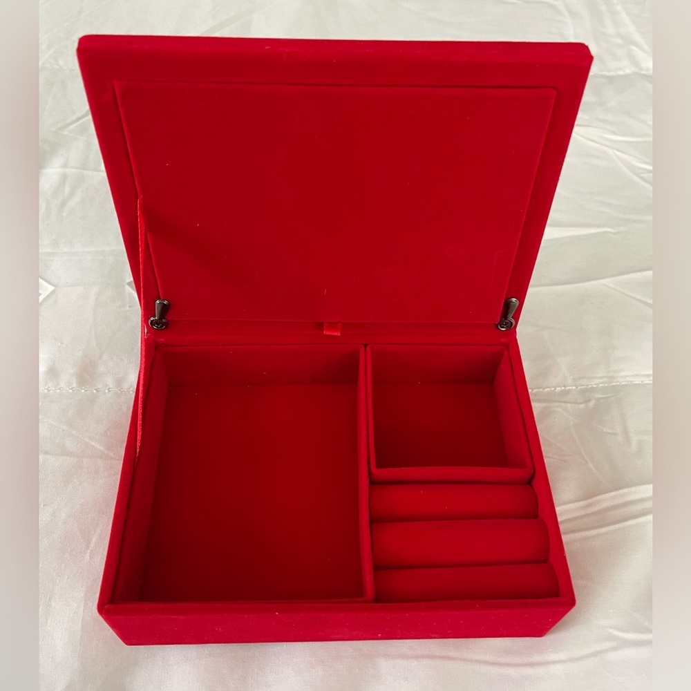 Fred Hayman Beverly Hills Jewelry Box - Picture 3 of 3